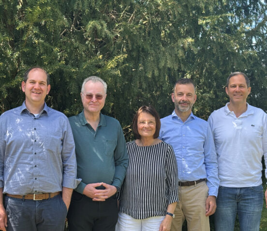 Vorstandsmitglieder bei der Jahreshauptversammlung von Mercy Ships 2026 in Landsberg am Lech.